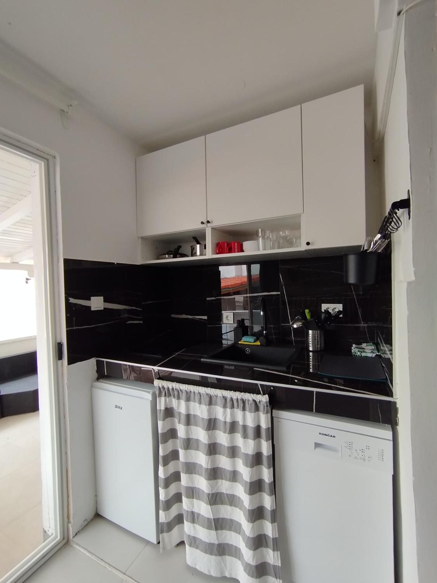 Apartman Iva Novalja Exterior foto